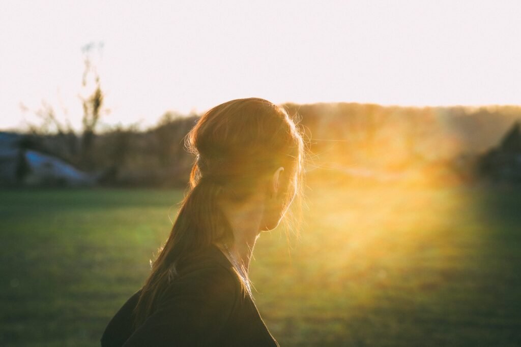 Moteris ryto šviesoje – hormonų balansas ir gerovė